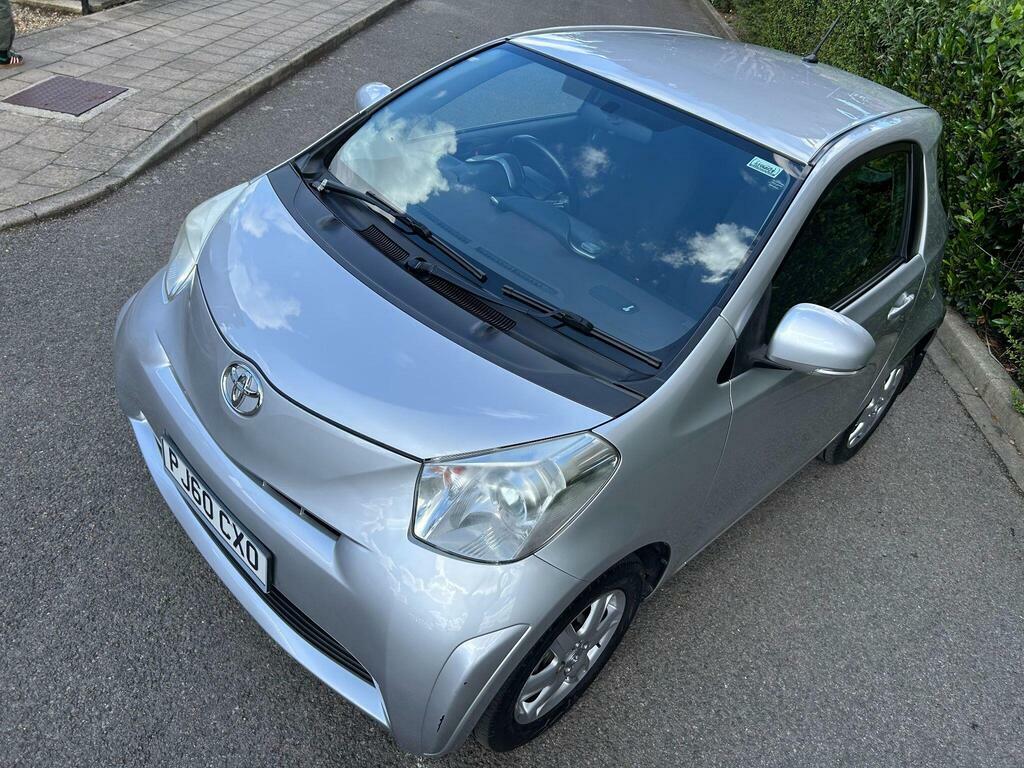 Toyota IQ Hatchback White #57