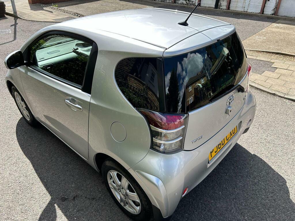 Toyota IQ Hatchback White #50