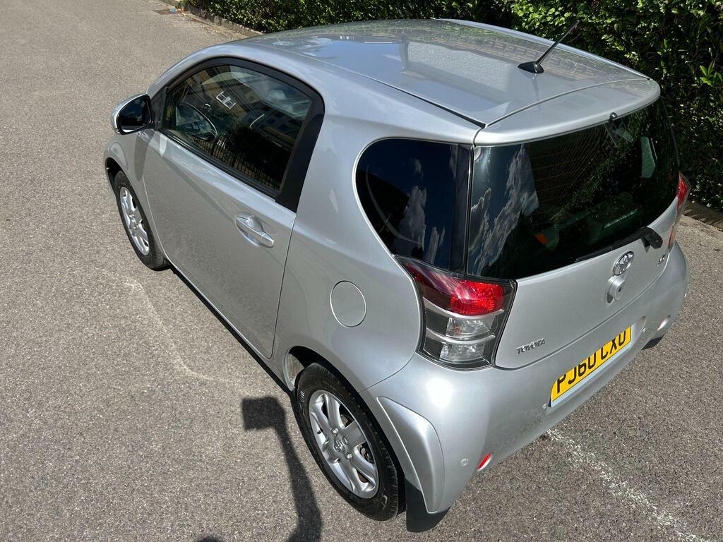 Toyota IQ Hatchback White #60