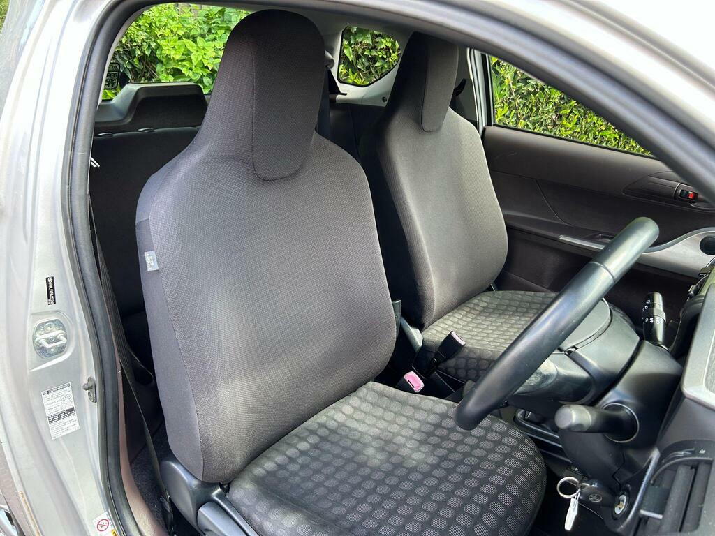 Toyota IQ Hatchback White #14