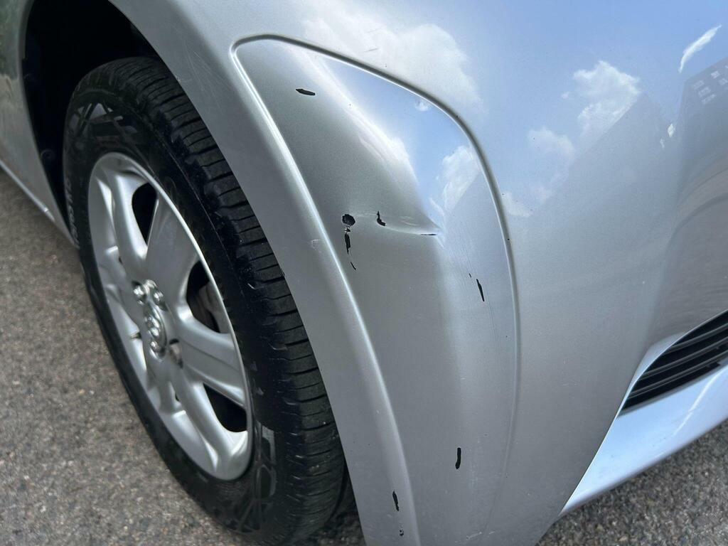Toyota IQ Hatchback White #97