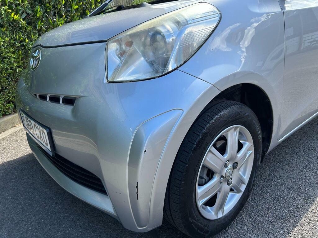 Toyota IQ Hatchback White #80