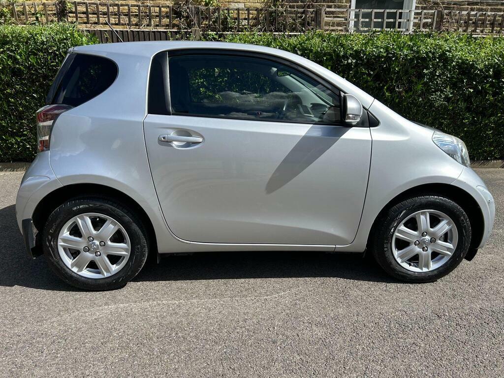 Toyota IQ 1.0 Vvt-i Euro 4 Silver #2