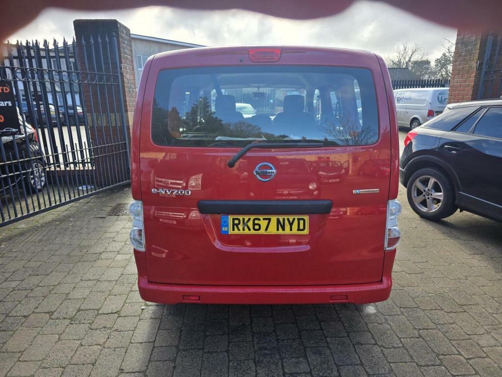 Nissan e-NV200 Panel Van White #32