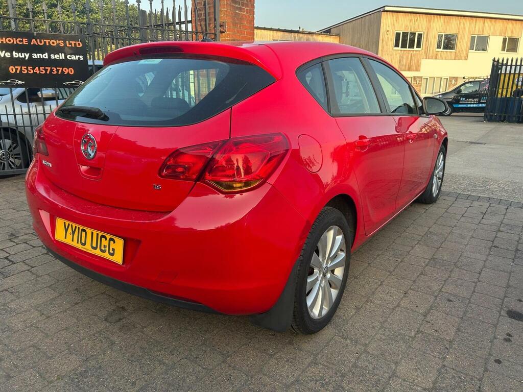 Vauxhall Astra 1.6 16V Exclusiv Euro 5 Red #3