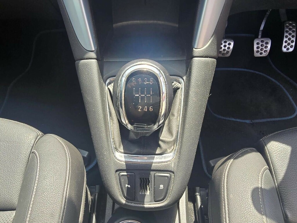 Vauxhall Zafira Tourer Design White #16