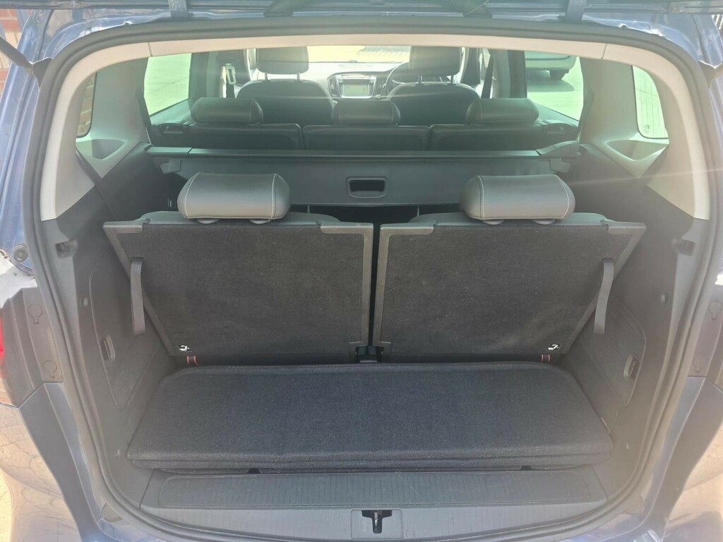 Vauxhall Zafira Tourer Design White #17
