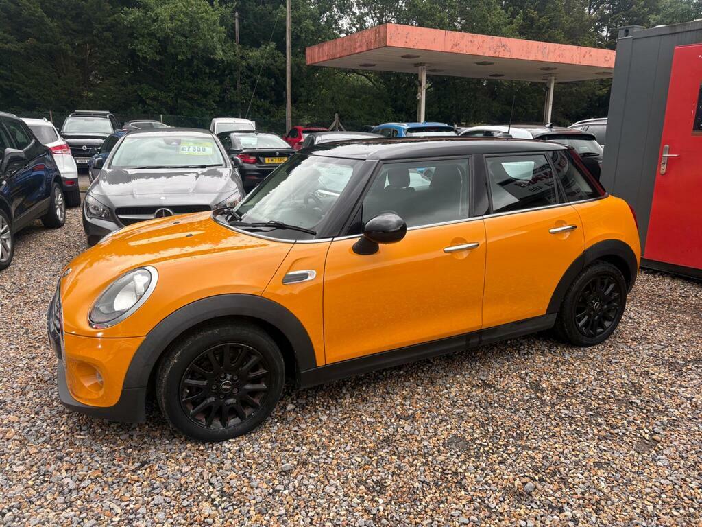 Mini Hatch 1.5 Cooper D Euro 6 S S Orange #2