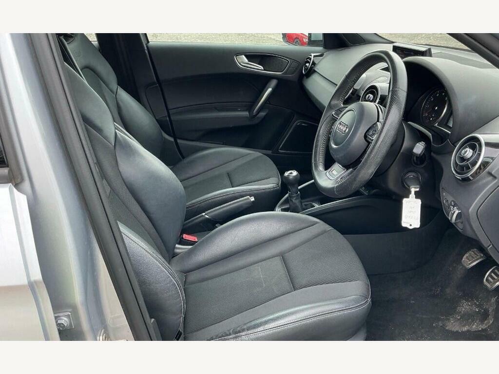 Audi A1 Sportback 1.4 Tfsi Sport Nav Ss 125Ps Black #3