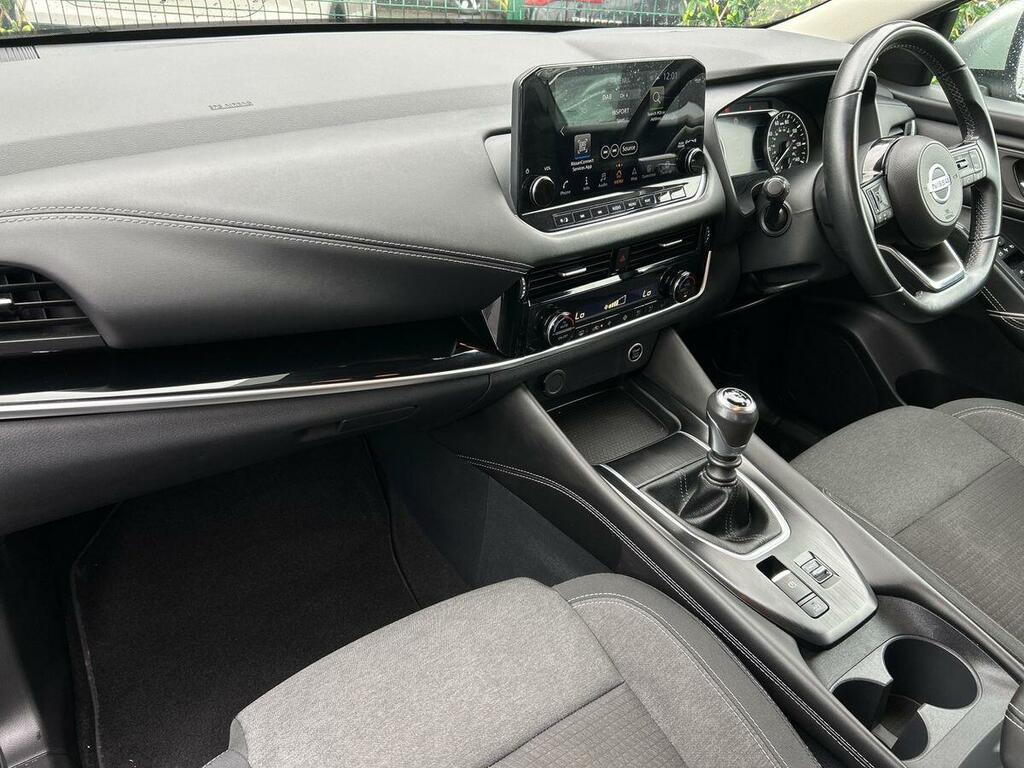 Nissan Qashqai 1.3 Dig-t Mhev N-connecta Suv Hybrid Ma PE72YXA Silver #2