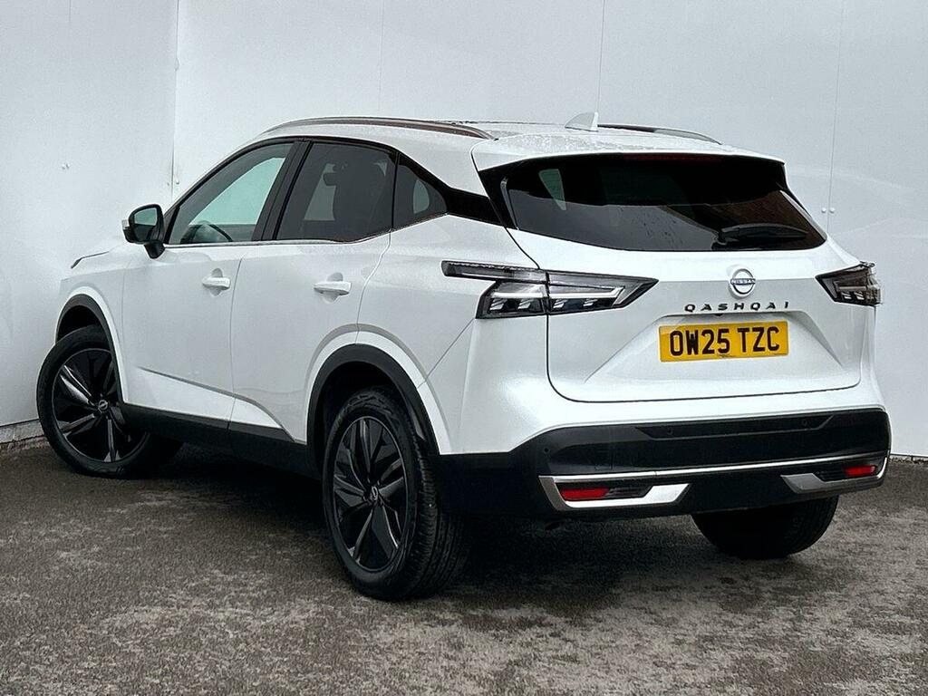 Nissan Qashqai 1.3 Dig-t Mhev Tekna Suv Hybrid Xtron E OW25TZC White #3