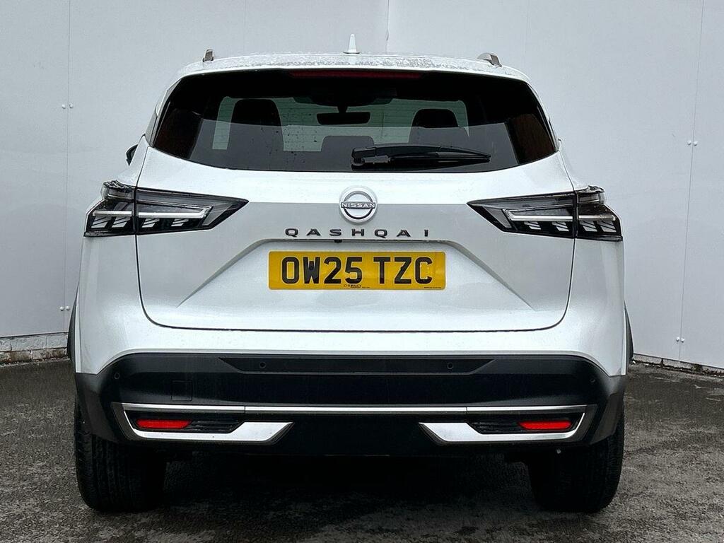 Nissan Qashqai 1.3 Dig-t Mhev Tekna Suv Hybrid Xtron E OW25TZC White #5