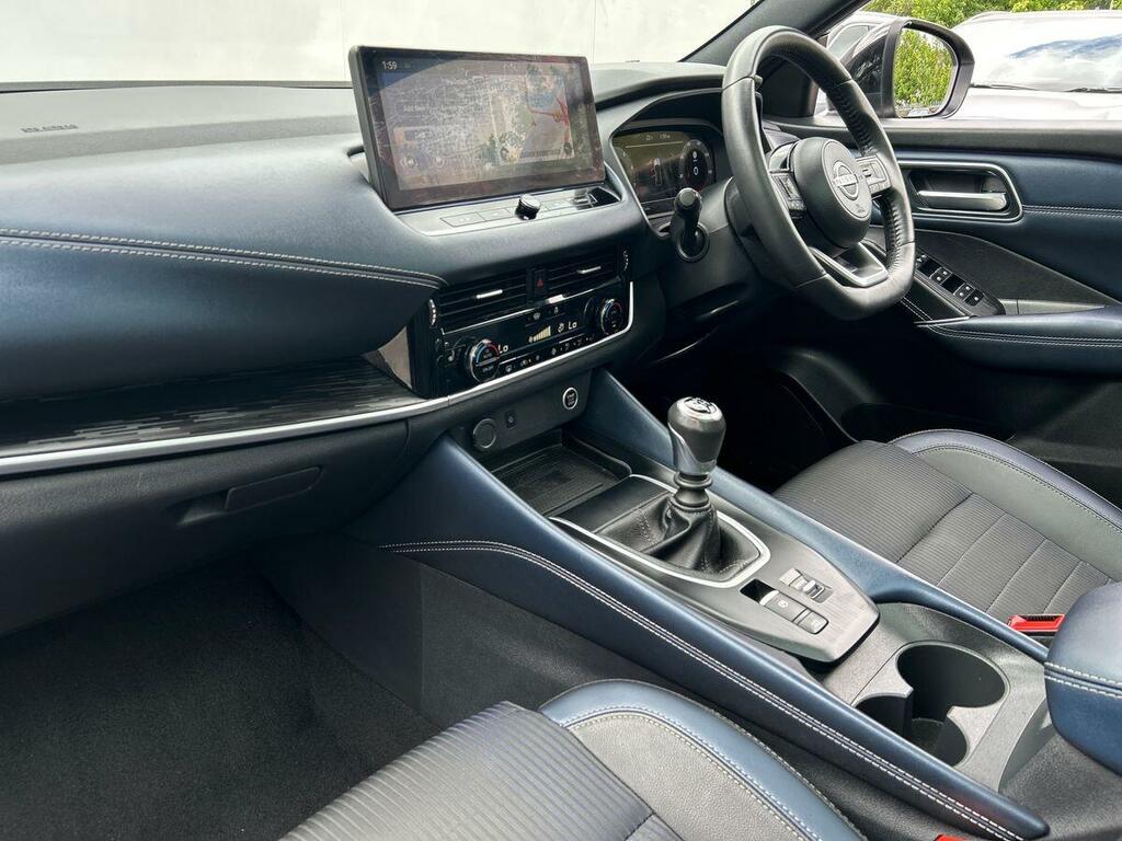 Nissan Qashqai 1.3 Dig-t Mhev Tekna Suv Hybrid DN73OSA Black #2
