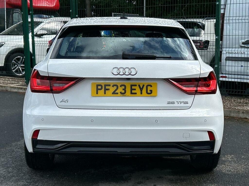 Audi A1 1.0 Tfsi 25 Sport Sportback Euro PF23EYG White #5