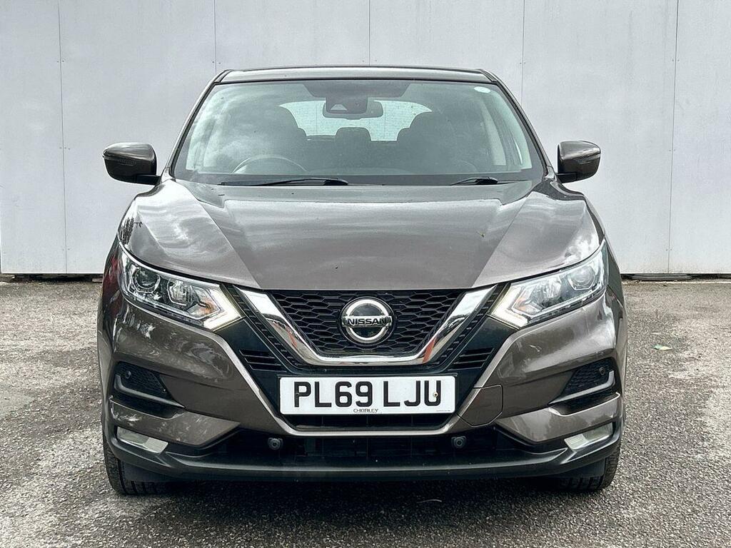 Nissan Qashqai 1.3 Dig-t Acenta Premium Suv Eur PL69LJU Brown #4