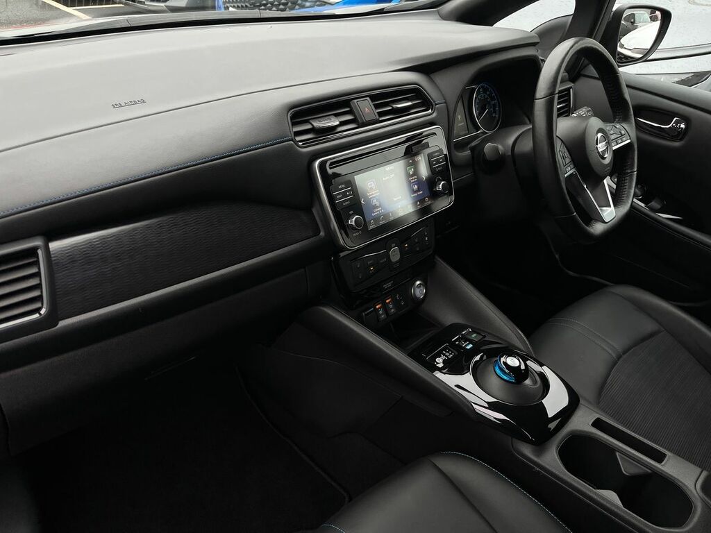 Nissan Leaf 40Kwh N-connecta Hatchback 150 Black #2