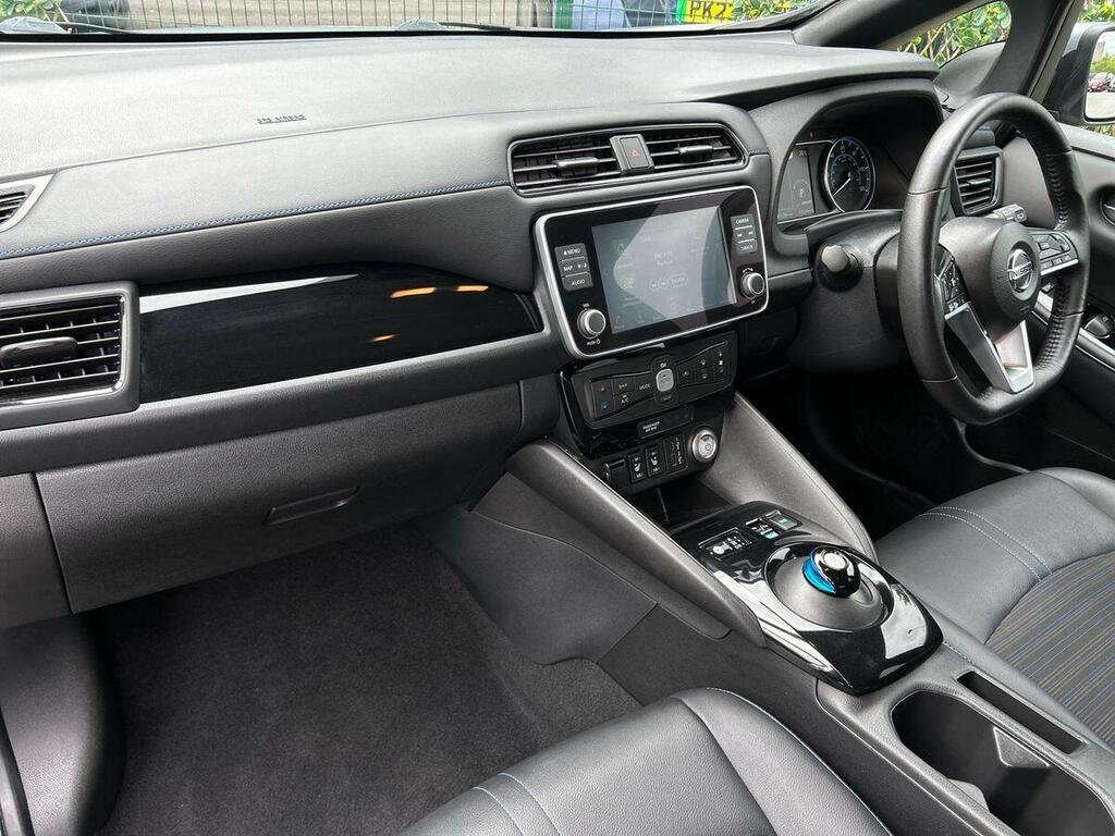 Nissan Leaf 40Kwh N-connecta Hatchback 150 ML22JTO Grey #2