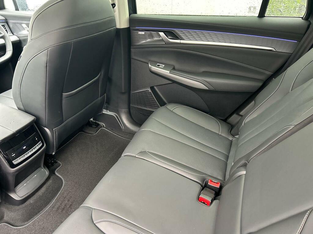MG  1.5T 24.7Kwh Premium Euro 6 Ss Silver #52
