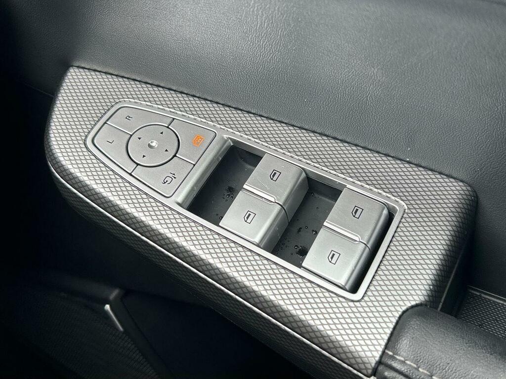 MG  1.5T 24.7Kwh Premium Euro 6 Ss Silver #43