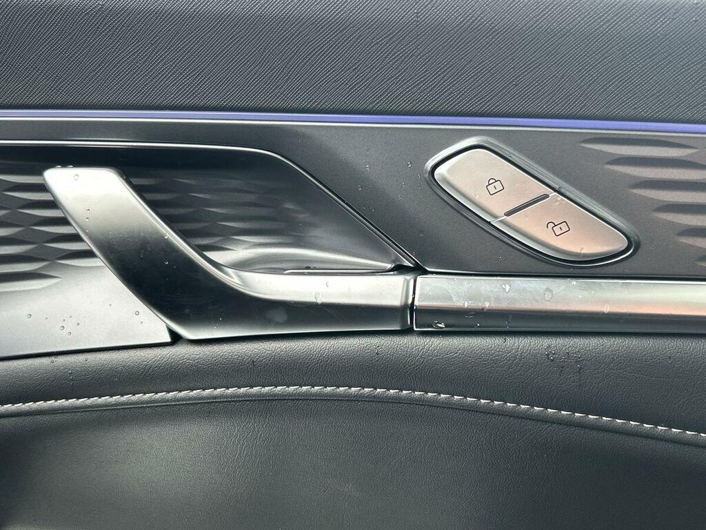 MG  1.5T 24.7Kwh Premium Euro 6 Ss Silver #42
