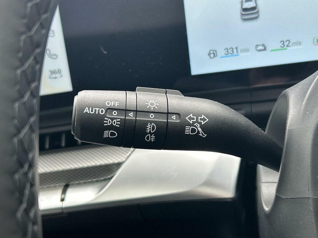 MG  1.5T 24.7Kwh Premium Euro 6 Ss Silver #28