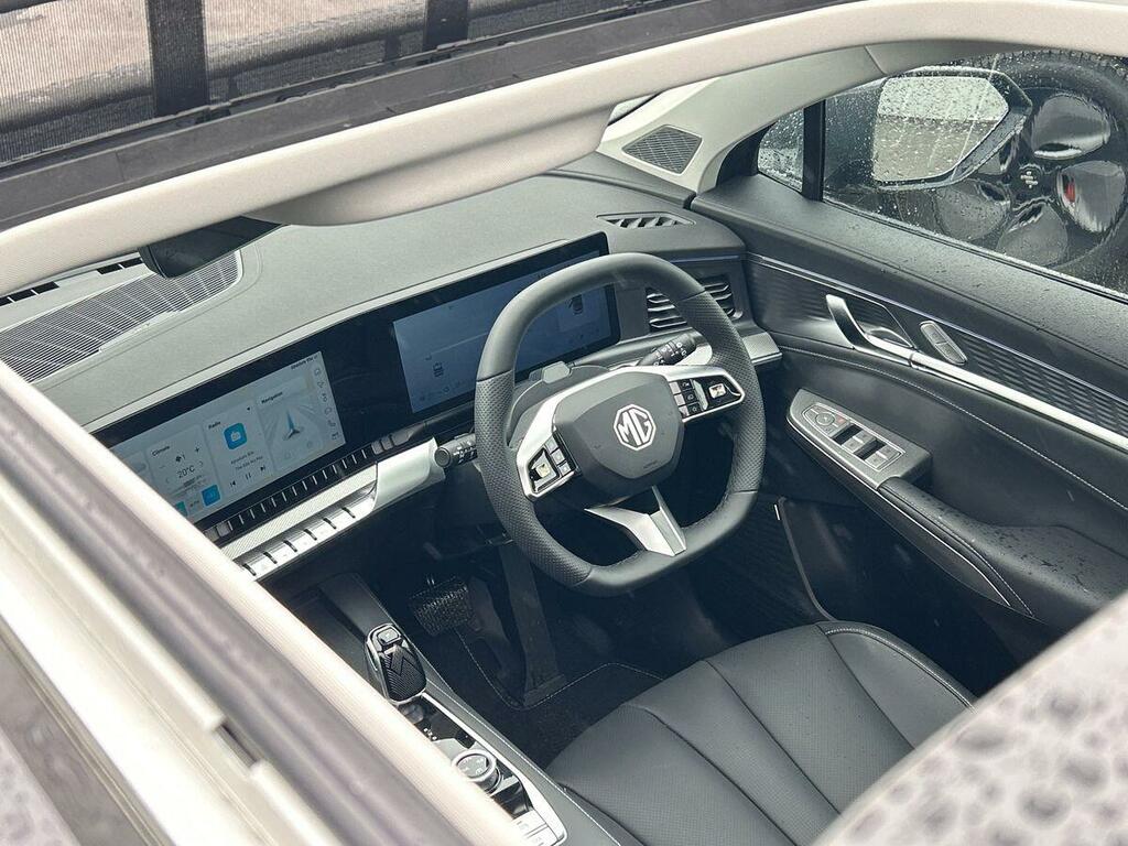 MG  1.5T 24.7Kwh Premium Euro 6 Ss Silver #49