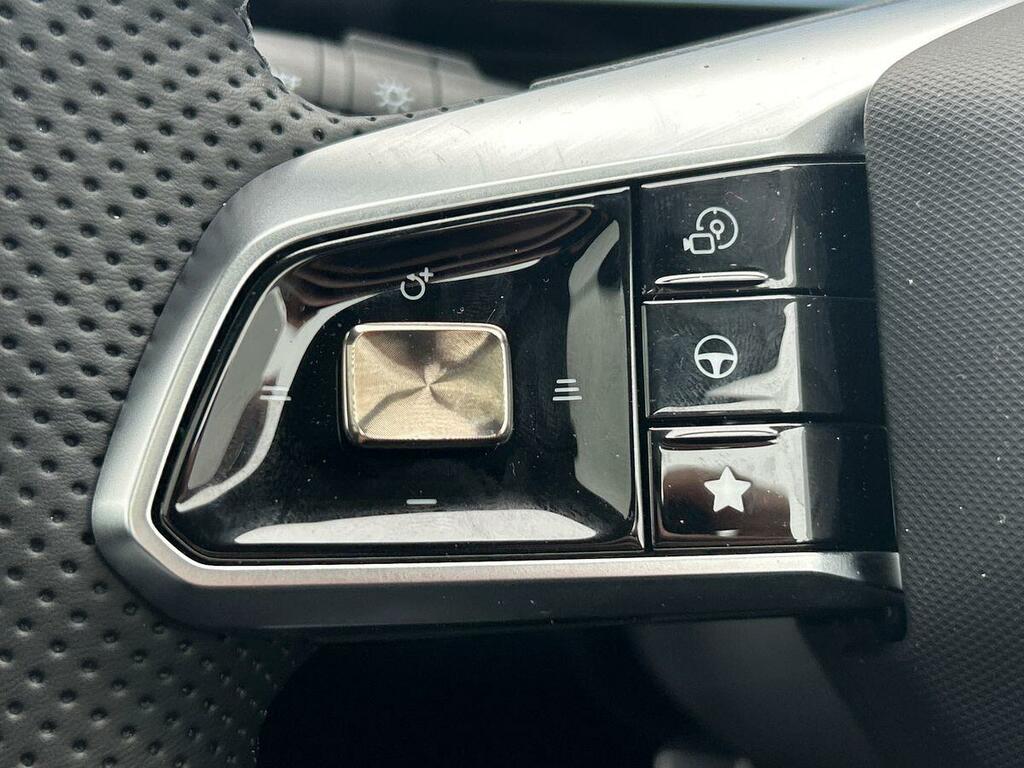 MG  1.5T 24.7Kwh Premium Euro 6 Ss Silver #26