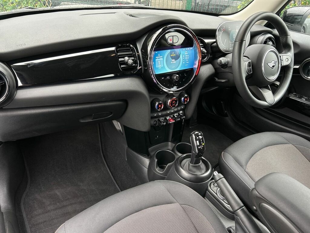 Mini Hatch 1.5 Cooper Classic Hatchback Steptronic Silver #2