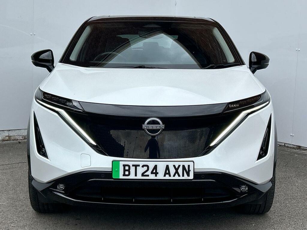 Nissan Ariya 63Kwh Advance Suv 7.4Kw Charger White #4