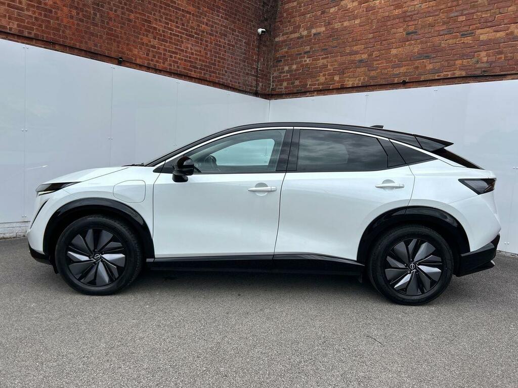 Nissan Ariya 63Kwh Advance Suv 7.4Kw Charger White #6