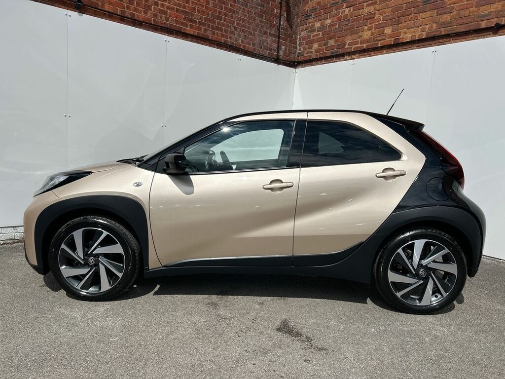 Toyota Aygo X 1.0 Vvt-i Edge Hatchback Euro 6 Beige #6