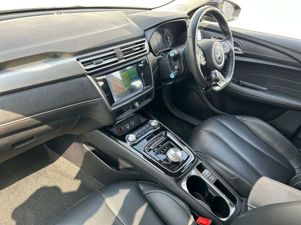 MG MG5 61.1Kwh Exclusive Long Range Estate A Black #2