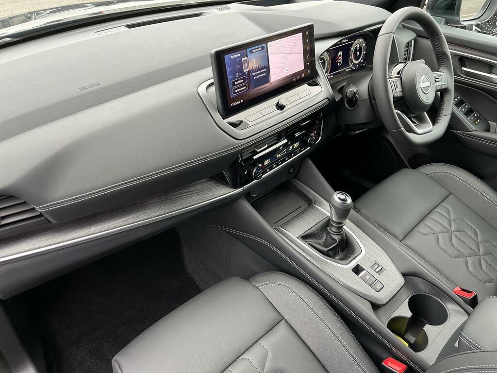 Nissan Qashqai Hatchback Grey #2