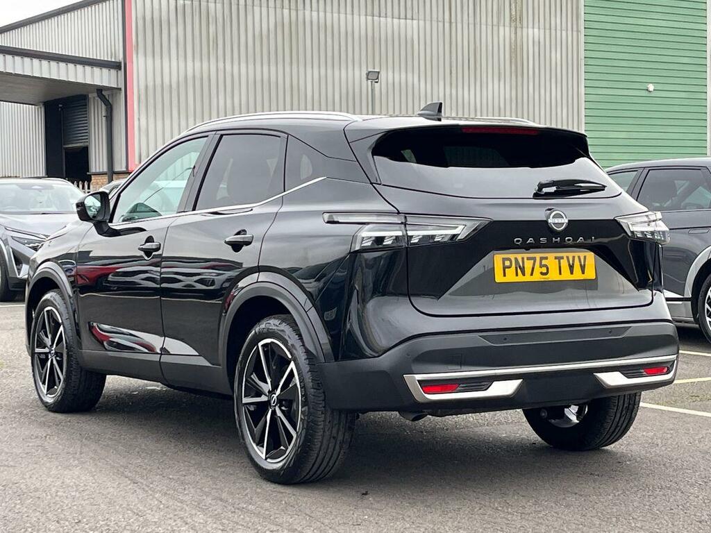 Nissan Qashqai Hatchback Grey #3
