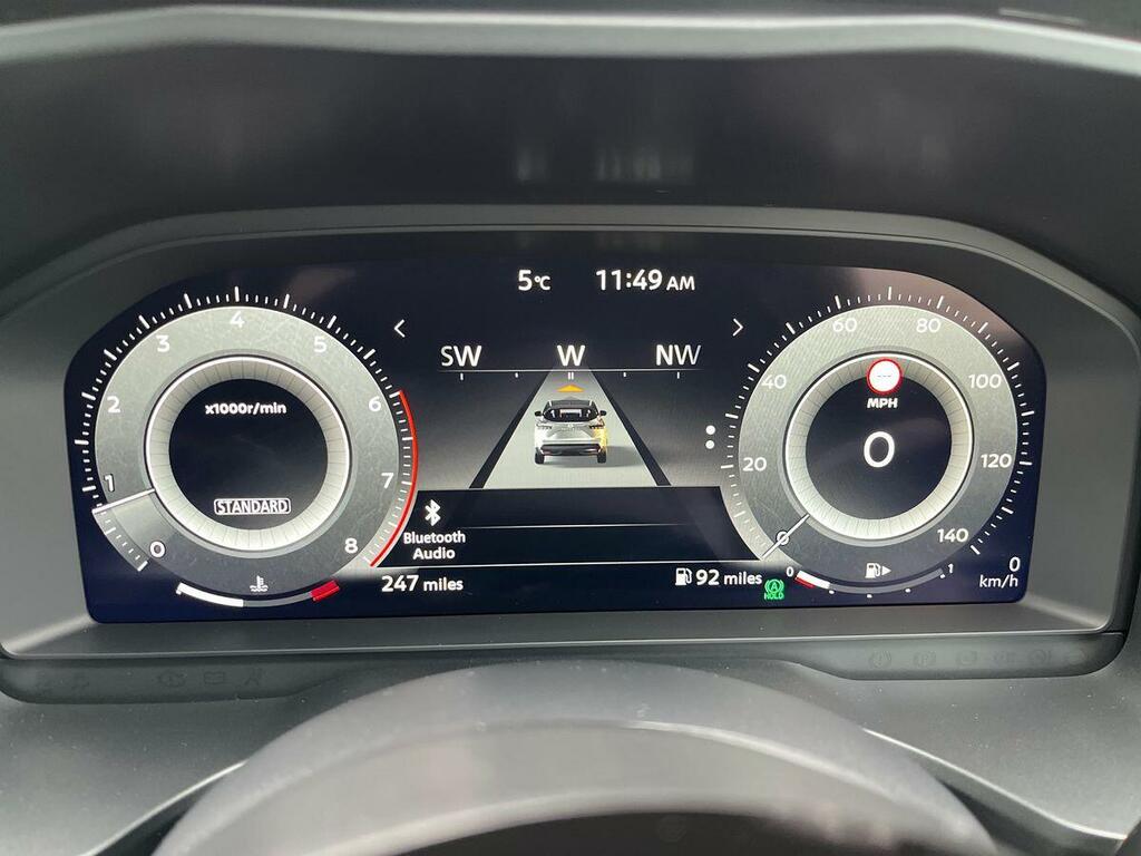 Nissan Qashqai Hatchback Grey #14