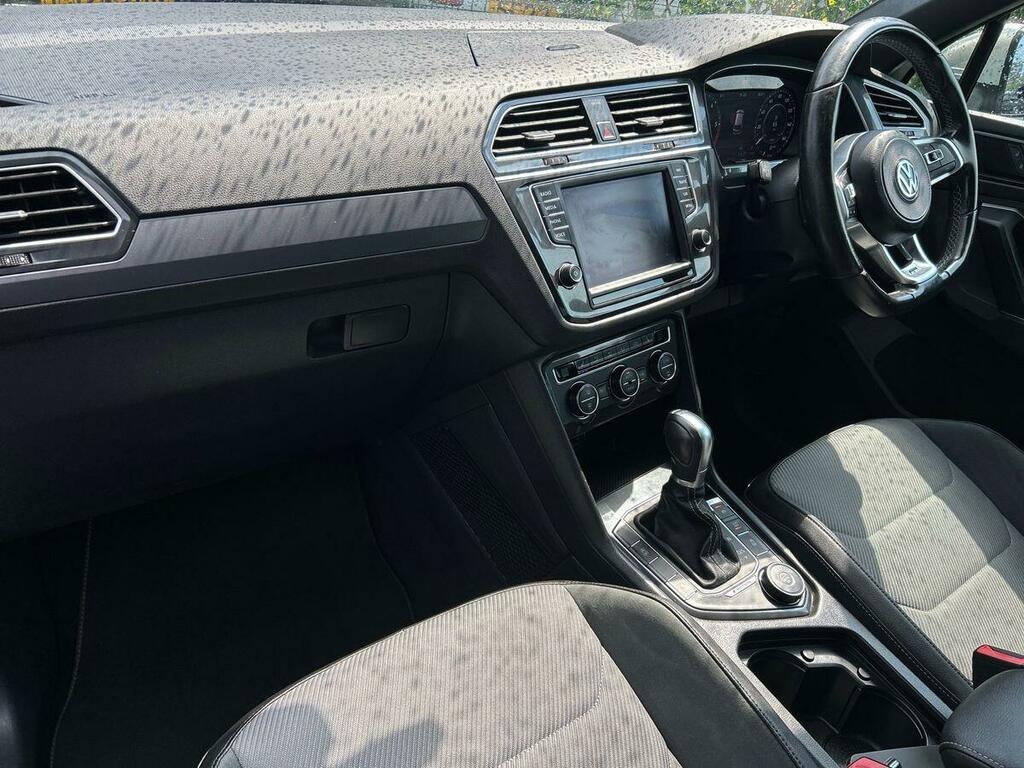 Volkswagen Tiguan 2.0 Tdi Bluemotion Tech R-line Suv Dsg Silver #2