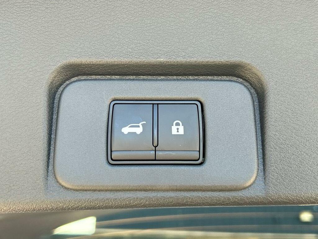 Nissan X-Trail Tekna Silver #52