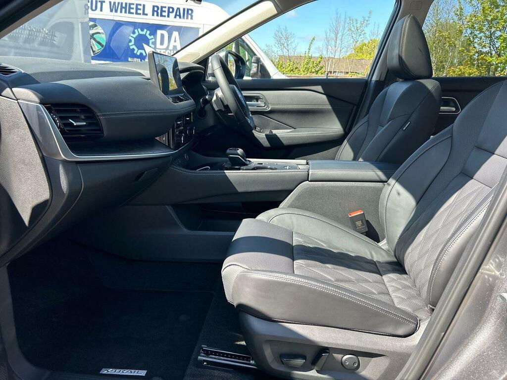 Nissan X-Trail Tekna Silver #47