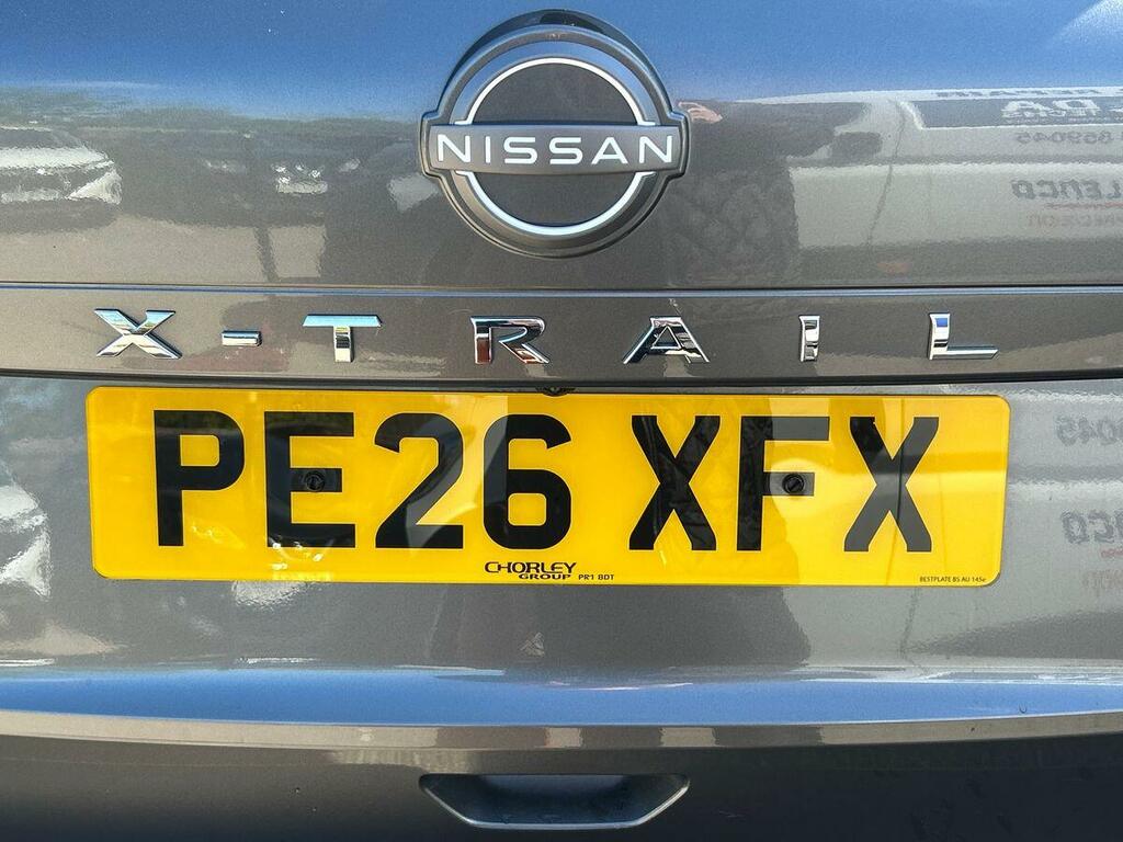 Nissan X-Trail Tekna Silver #25
