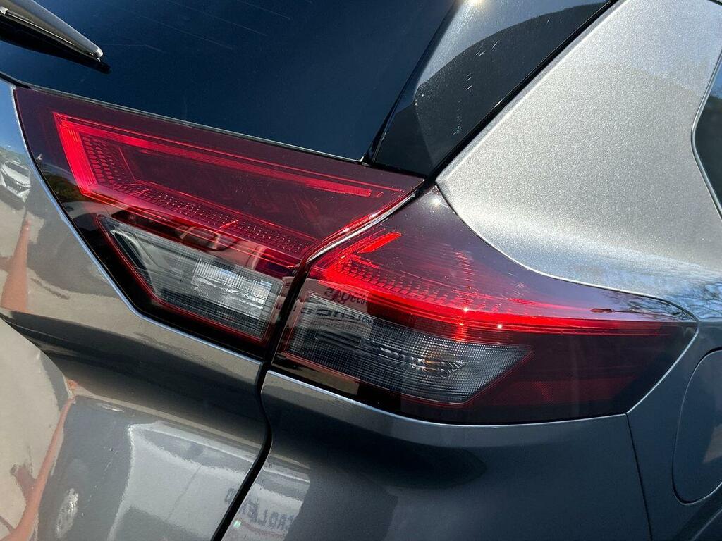 Nissan X-Trail Tekna Silver #24