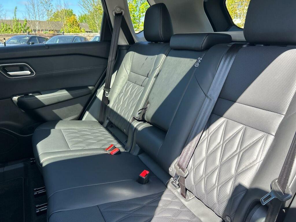 Nissan X-Trail Tekna Silver #18