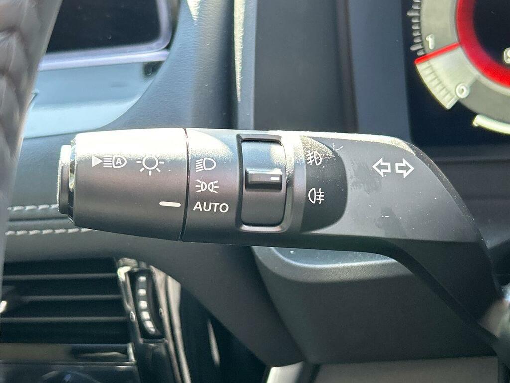 Nissan X-Trail Tekna Silver #28