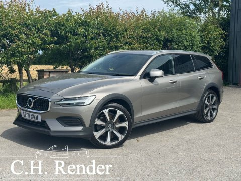 Volvo V60 Cross Country B4 Mhev Awd Grey