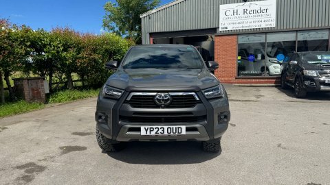 Toyota HILUX 2.8 Hilux Invincible YP23OUD Brown #4
