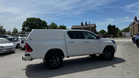 Toyota HILUX 2.4 Hilux Icon White #5