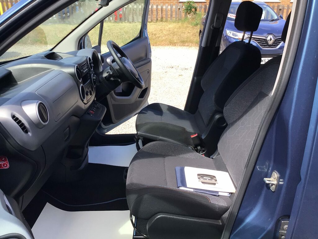 Peugeot Rifter Automatic #16
