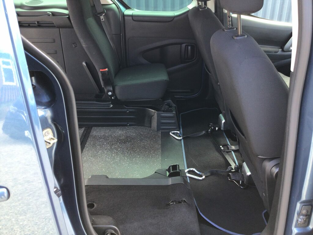 Peugeot Rifter 1.6 3 Seats Only 24 415 Miles F S Blue #4