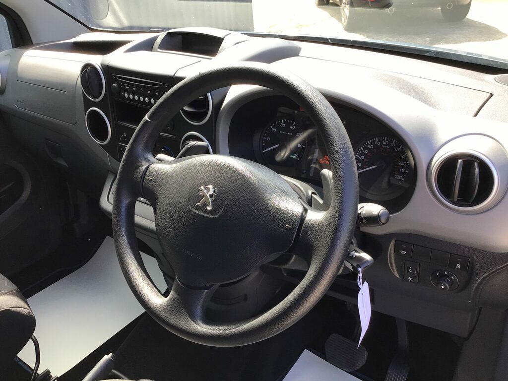 Peugeot Rifter Automatic #13