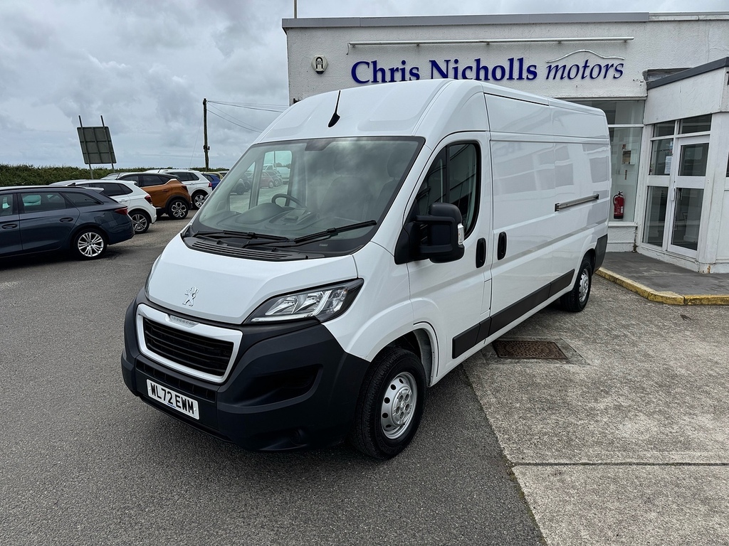 Peugeot Boxer Bluehdi 335 Professional WL72EWM White
