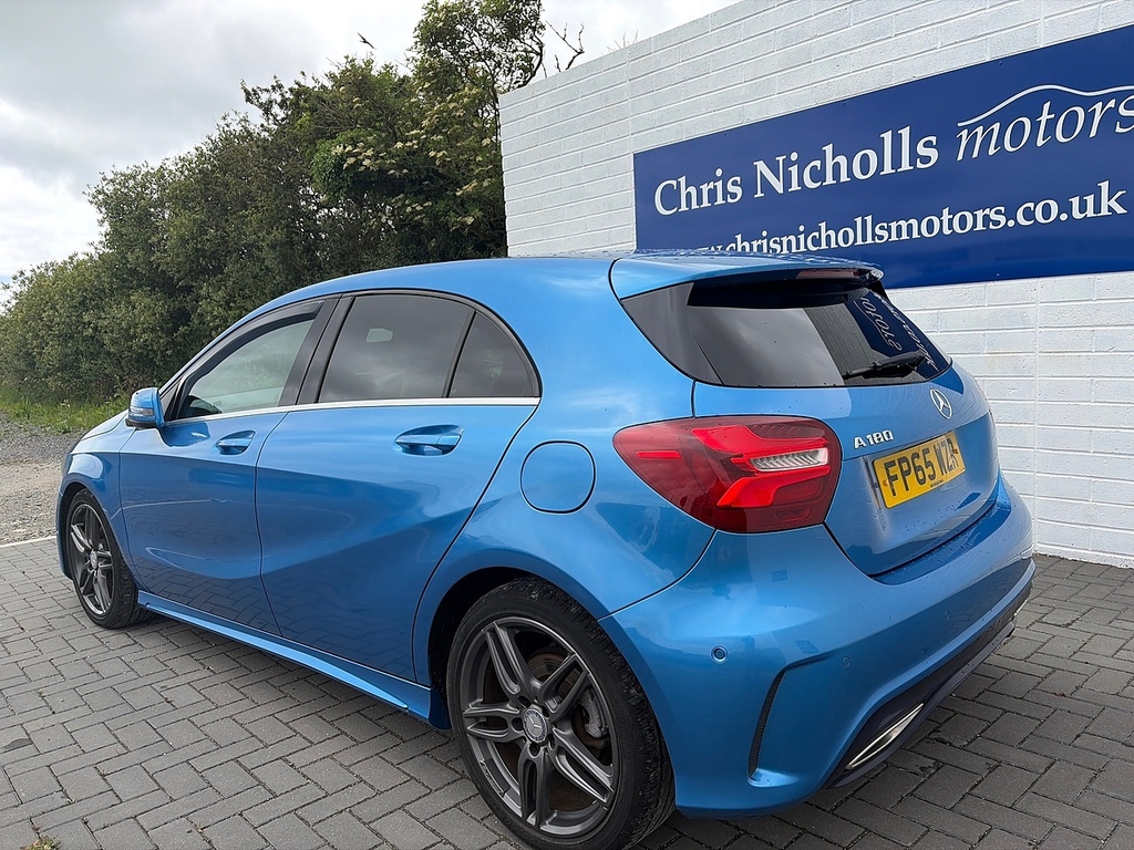 Mercedes-Benz A Class A180 Amg Line Blue #2